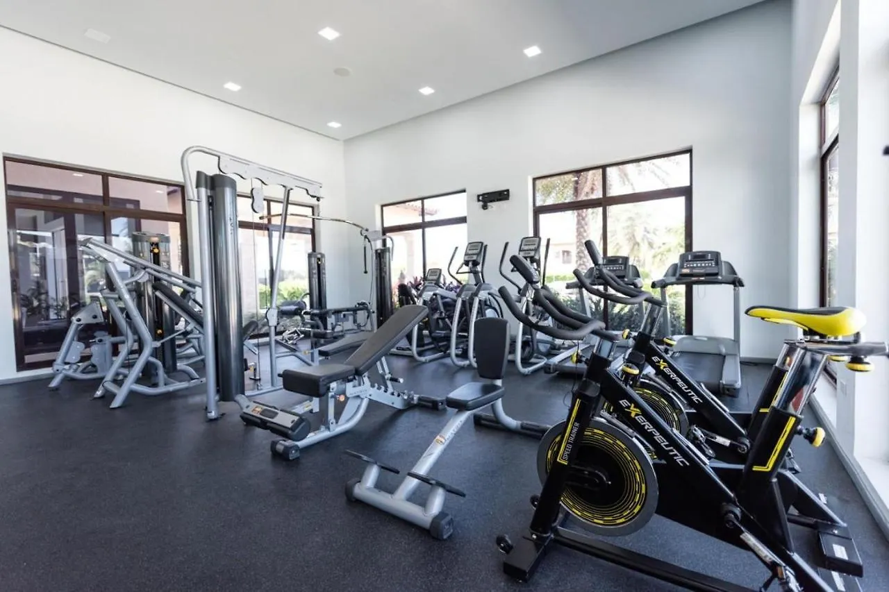 Diamante 242 St Town Home In Gold Coast 2 Bedrooms 3 Bath 3 Community Pools Palm Beach