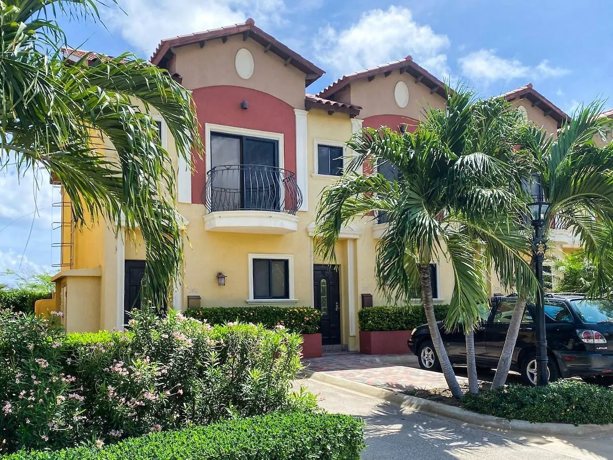 Holiday home Diamante 242 St Town Home In Gold Coast 2 Bedrooms 3 Bath 3 Community Pools Palm Beach Aruba