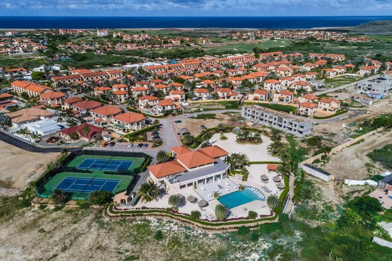 Diamante 242 St Town Home In Gold Coast 2 Bedrooms 3 Bath 3 Community Pools Palm Beach 0*,  Aruba
