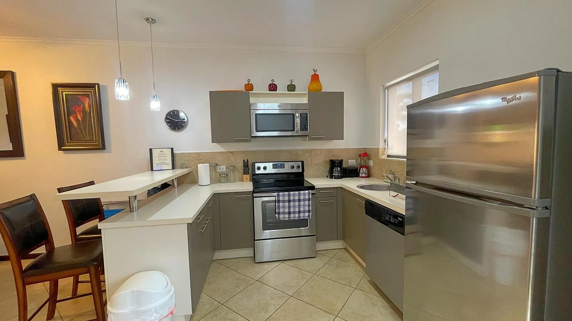 Diamante 242 St Town Home In Gold Coast 2 Bedrooms 3 Bath 3 Community Pools Palm Beach Holiday home
